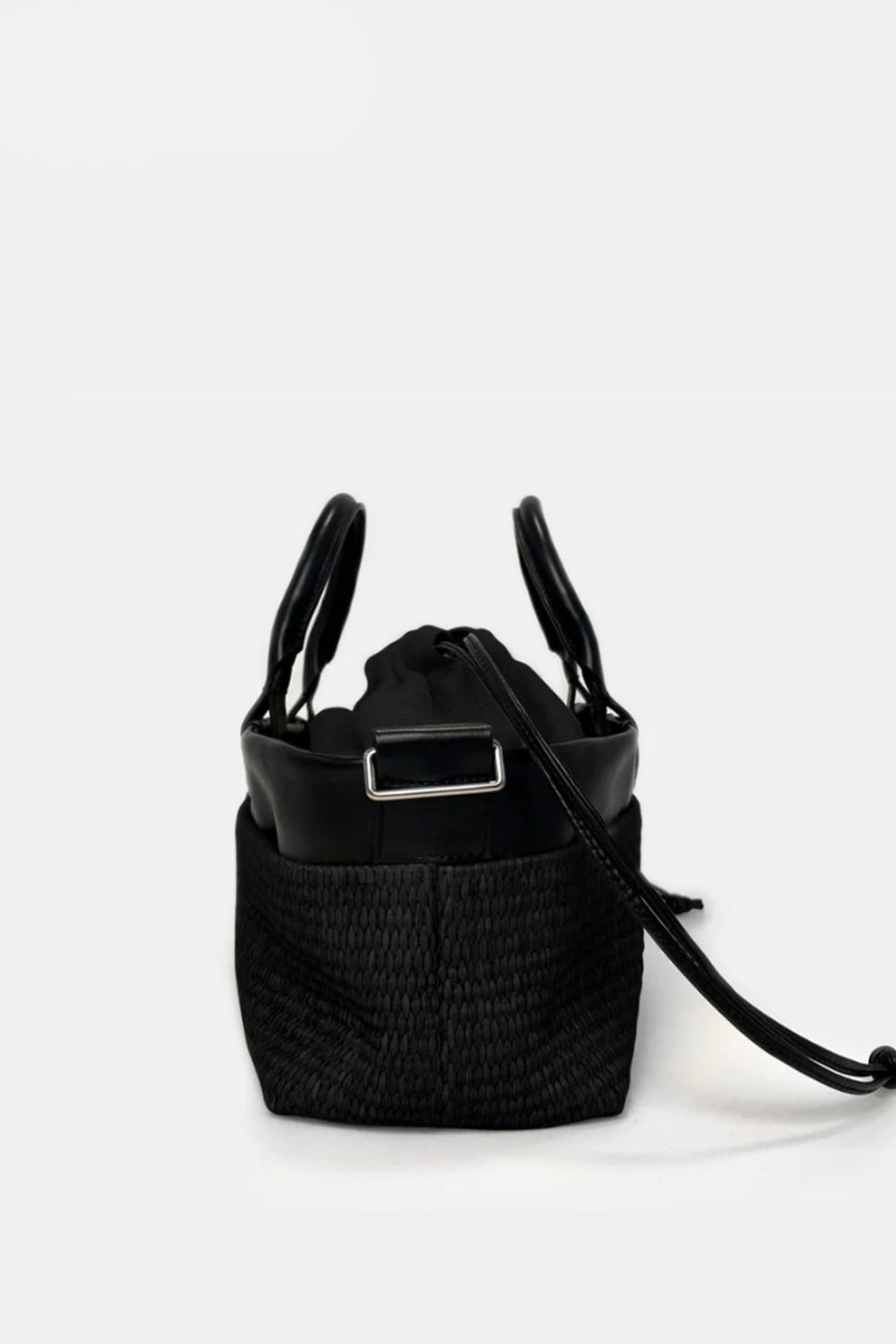 Borse 10.03.53 | Borsa A Mano 10.03.53 In Pelle E Raffia Nero Cabas